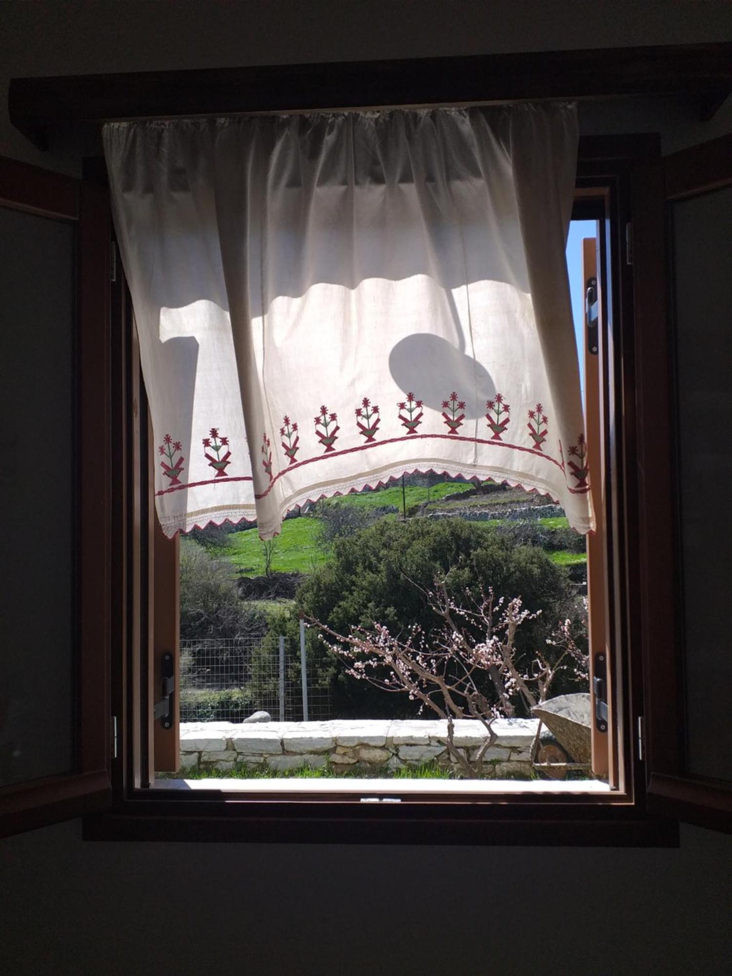 Imellos Apérathos Zimmer foto